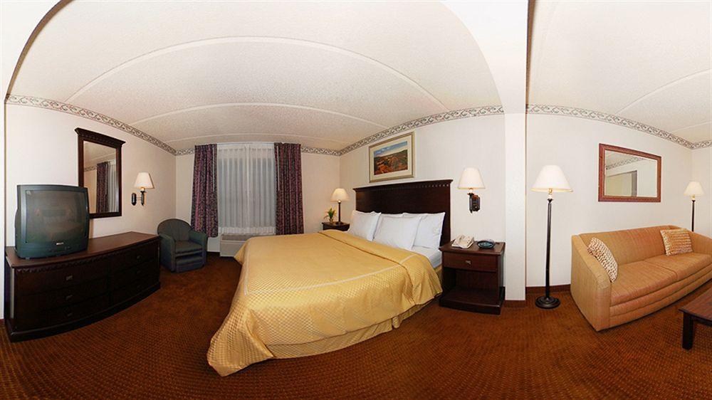 Comfort Suites Austin Airport Extérieur photo