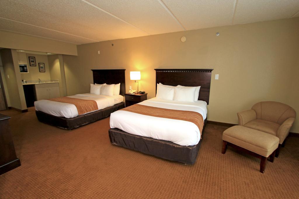 Comfort Suites Austin Airport Extérieur photo