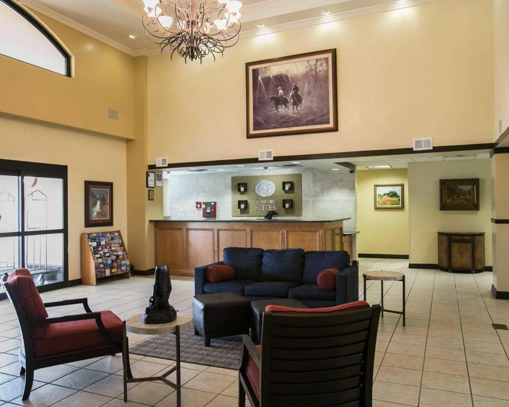 Comfort Suites Austin Airport Extérieur photo