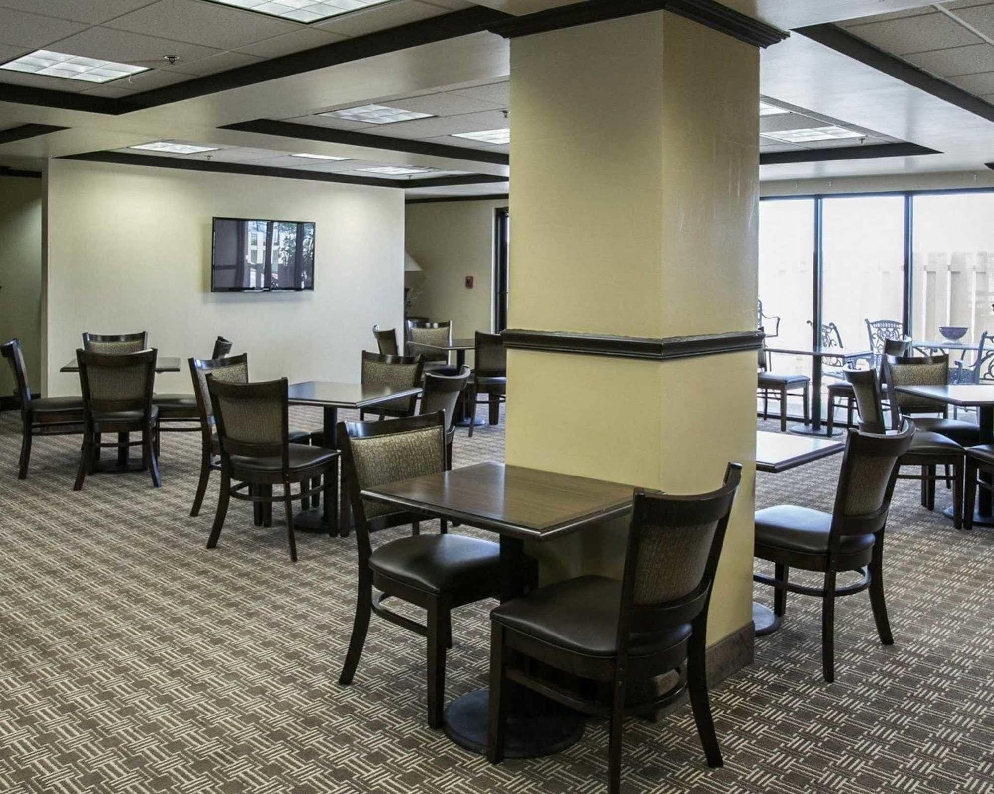 Comfort Suites Austin Airport Extérieur photo